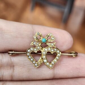 Victorion Pin In 14k Gold